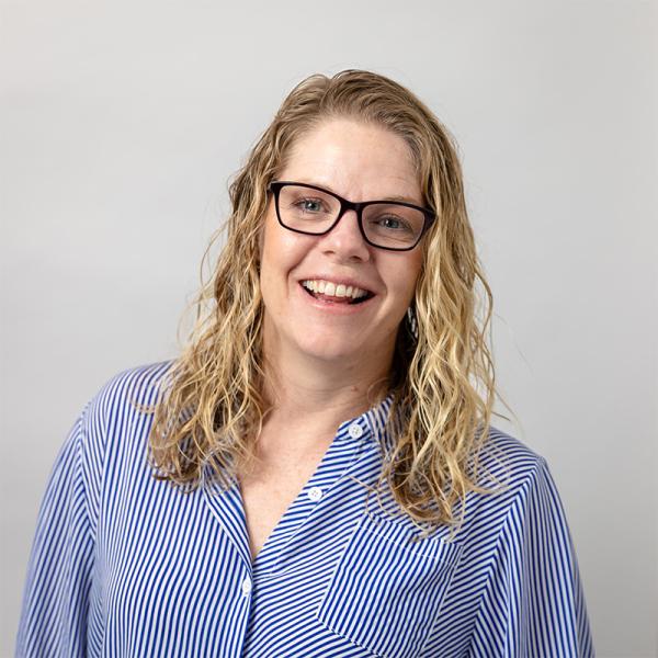 Dr Penelope Scott