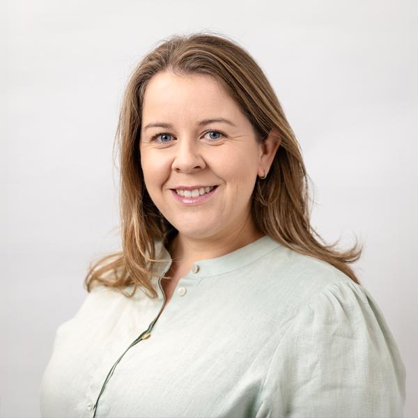 Dr Rachelle Smith